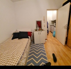 Anzeigenbild: Ich biete eine gemütliche, abgeschlossene 1-Zimmer-Wohnung (16 qm) mit separater Küche und Bad in Linden (Gießener Straße 120) zur Miete an.