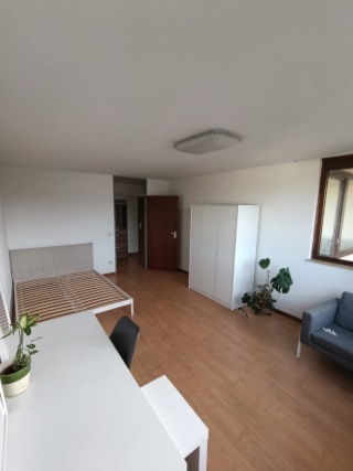 Anzeigenbild: möblierte 2-Zimmer Wohnung mit Balkon, Aufzug und TG Stellplatz