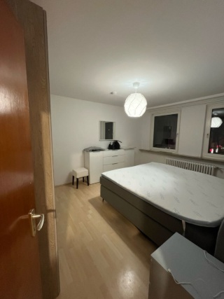 Anzeigenbild: 4-Zimmer-Wohnung in Kessenich