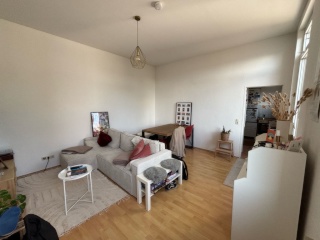 Anzeigenbild: Helle 2 Zimmerwohnung mit Stellplatz in Unikliniknähe