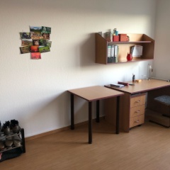 Ad image: sunny room with balcony