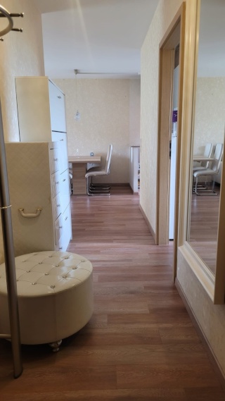 Anzeigenbild: Helle, möblierte 2-Zi.-Wohnung mit Balkon und Stadtblick in Wertheim