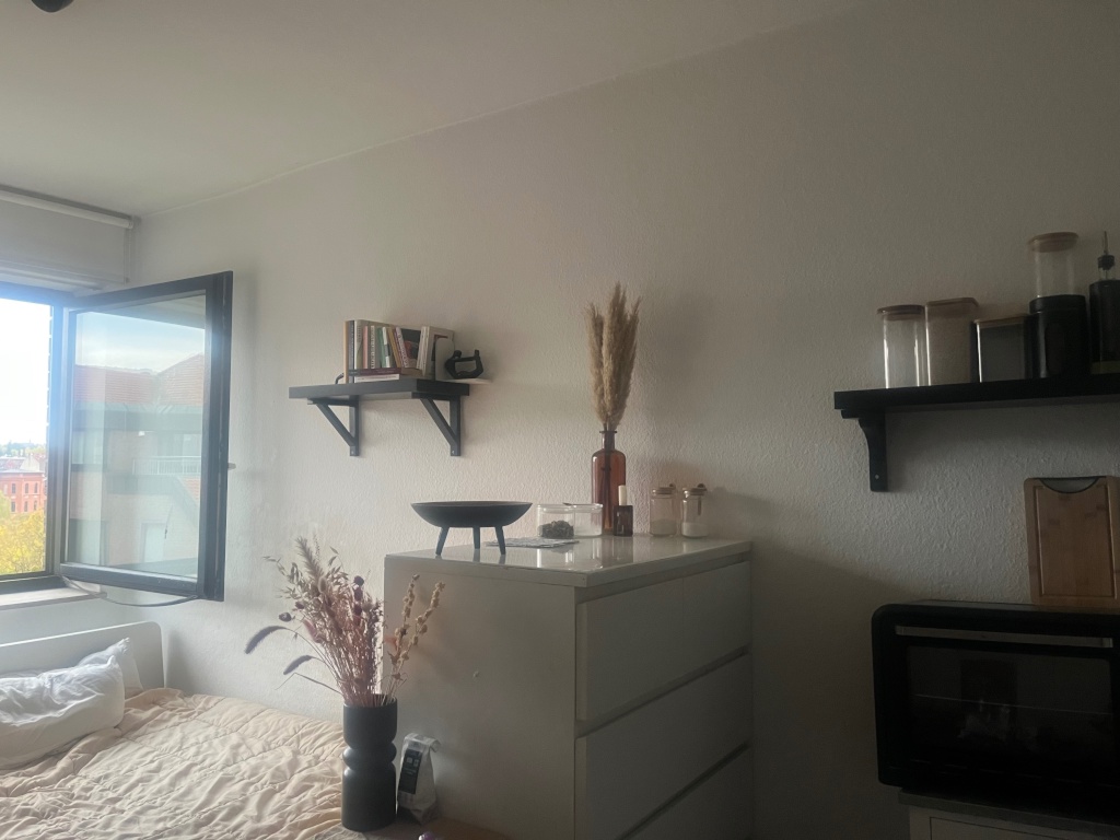Top Lage! * 420 Euro Warmmiete * Voll möblierte Wohnung nahe Uni, nur 5 Minuten bis zum Campus und der Straßenbahn – Mönchebergstraße 27, 34125 Kassel Wesertor – Vorschaubild 3