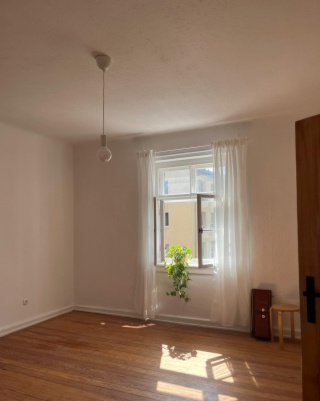 Anzeigenbild: 17 qm Zimmer in charmanter Altbauwohnung