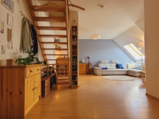 Anzeigenbild: Helle 83 m² Dachgeschoss-Maisonette in Leipzig-Südvorstadt (Zwischenmiete, möbliert)