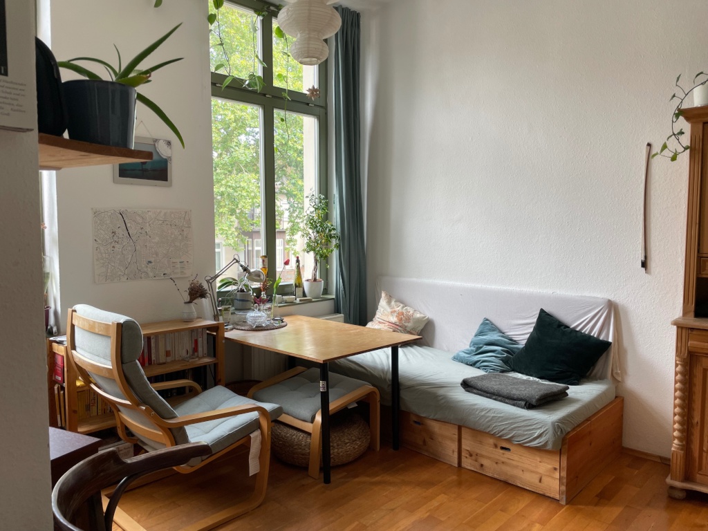 Zwischenmiete: Zentrale 1,5 Zimmerwohnung *möbliert*
