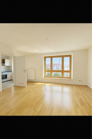 Imagen del anuncio: Luminoso apartamento de 1 habitación con cocina equipada y vistas – situado en el centro de Landshut