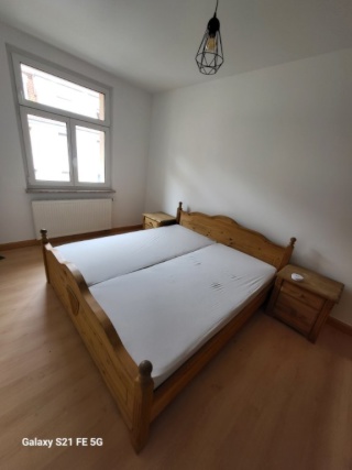 Anzeigenbild: Möblierte 3-Zimmerwohnung für Studentenpärchen, U-Bahn Nähe, Balkon,