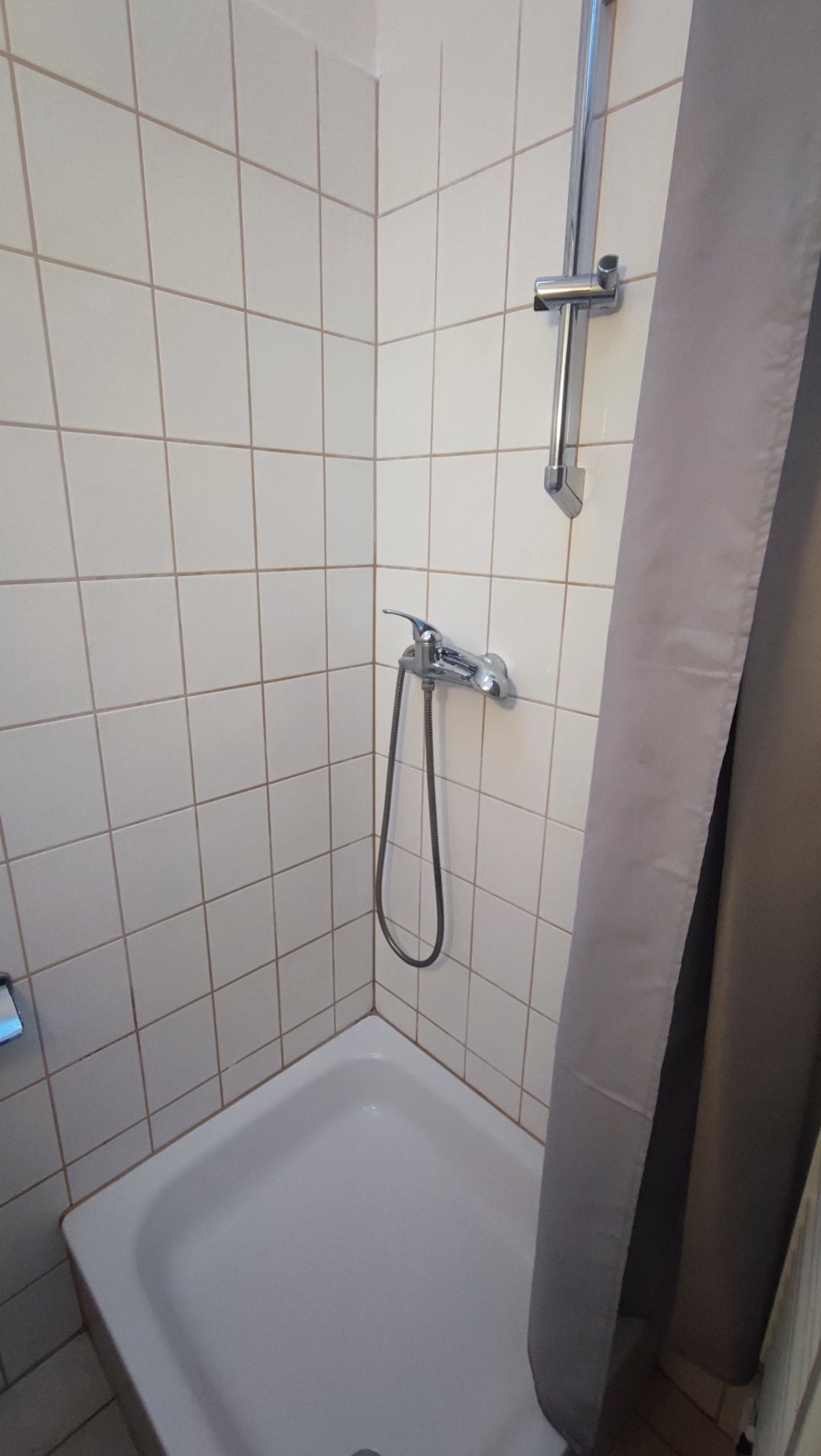 kleine, möblierte 1 - Raum Wohnung mitten im Grünen – Ziegenhainer Str. 115, 7749 Jena Jena-Ziegenhain – Vorschaubild 7