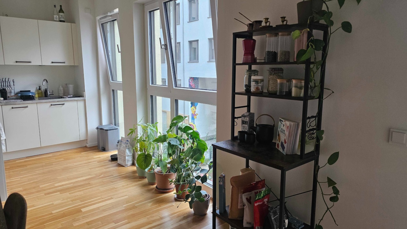 Helle, moderne Wohnung in Friedrichshain – Komplett möbliert (Untermiete 23 August 2026 – 27 August 2026)/Bright, Modern Flat in Friedrichshain – Fully Furnished (23 August 2026 – 27 August 2026 Sublet) – Samariterstraße 70, 10247 Berlin Friedrichshain – Vorschaubild 6