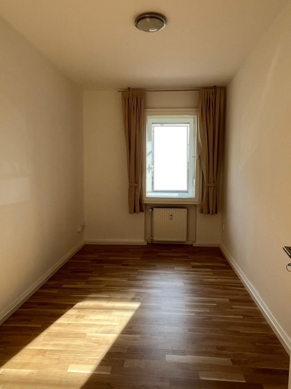 WG-Zimmer Südstadt Frankfurter Straße 110 und 159 - Wohnung 2: Zimmer 3