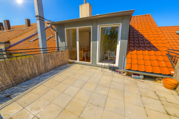 Anzeigenbild: Noch ein WG Zimmer frei! mit Dachterrasse im Herzen Stuttgarts