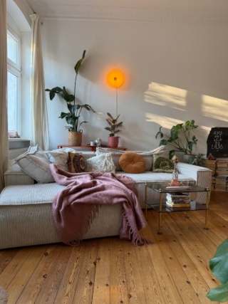 FLINTA* only! Gemütliche 2-Zimmerwohnung, Altbau, zur Zwischenmiete — photo 1