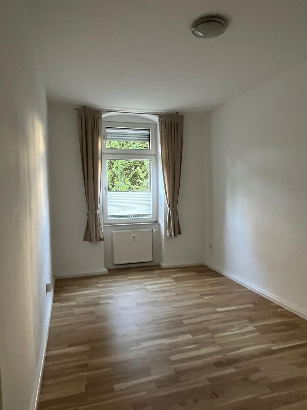 WG-Zimmer Südstadt Frankfurter Straße 110 und 159 - Wohnung 2: Zimmer 1