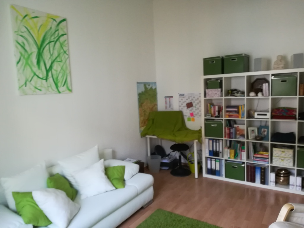 Nur für ruhige, berufstätige Single‐Frau: Möblierte 2‐Zimmer‐Wohnung in Köln‐Deutz – befristet für 3 Monate (Verlängerung möglich). – Deutzer Freiheit 91, 50679 Köln Deutz – Vorschaubild 2