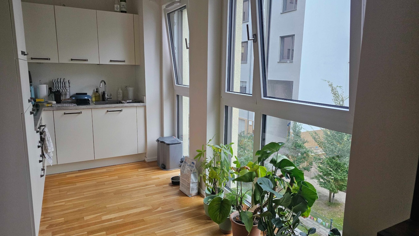 Helle, moderne Wohnung in Friedrichshain – Komplett möbliert (Untermiete 23 August 2026 – 27 August 2026)/Bright, Modern Flat in Friedrichshain – Fully Furnished (23 August 2026 – 27 August 2026 Sublet) – Samariterstraße 70, 10247 Berlin Friedrichshain – Vorschaubild 7