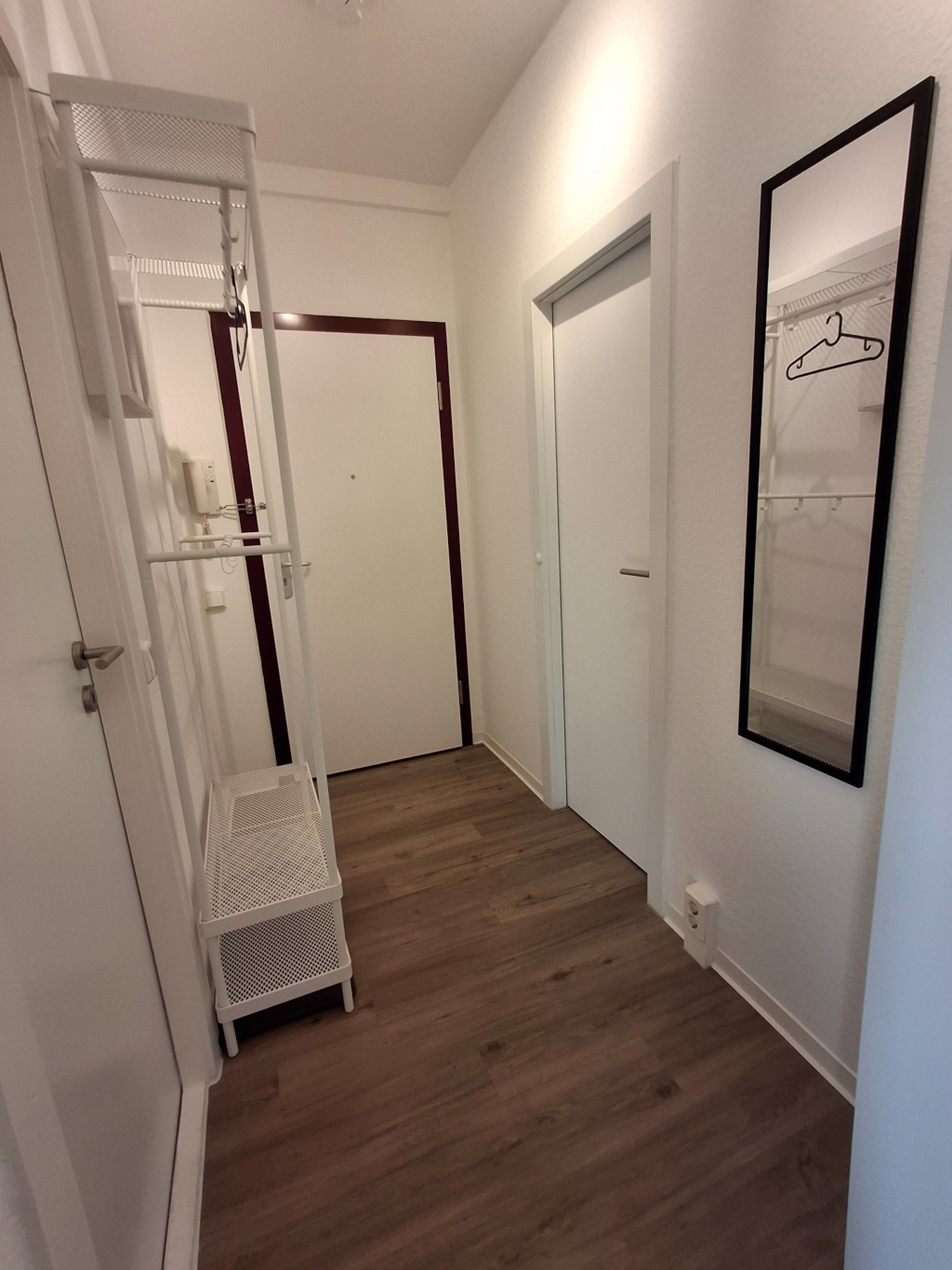 Flatshare Friedrichshain x 0 - geräumiger Flur