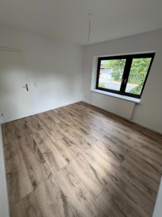 Anzeigenbild: WG-Zimmer in frisch sanierter Studenten-WG – Erstbezug