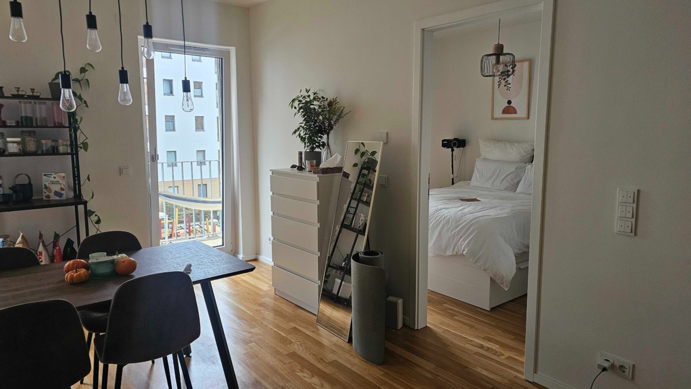 Helle, moderne Wohnung in Friedrichshain – Komplett möbliert (Untermiete 23 August 2026 – 27 August 2026)/Bright, Modern Flat in Friedrichshain – Fully Furnished (23 August 2026 – 27 August 2026 Sublet) – Samariterstraße 70, 10247 Berlin Friedrichshain – Vorschaubild 8