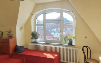 Anzeigenbild: Sehr schönes, gemütliches WG-Zimmer in zentralster/allerbesten Lage! Nur 4 Min. fußläufig vom Hbf! Ab sofort frei!