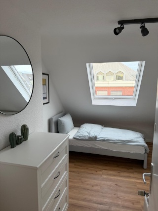 URBANELITE.COM // Keine Kaution! (keine Kaution) // 2 Minuten zu Fuß vom S-Bahnhof // All inklusive eingerichtetes Zimmer in Derendorf