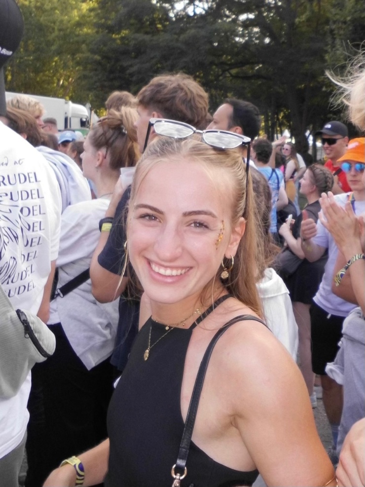 Anzeigenbild: Suche WG-Zimmer ab 01.02 oder 01.03