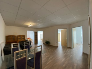 Anzeigenbild: Große, vollmöblierte Wohnung mit Terrasse - direkt gegenüber der Lohengrin Therme