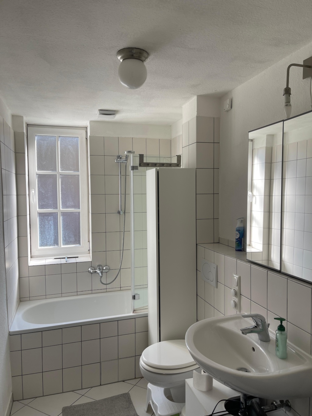 2 Zimmer Wohnung in Winterhude direkt am Stadtpark – Baumkamp, 22299 Hamburg Winterhude – Vorschaubild 2