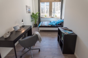 Anzeigenbild: **Flexible Mietdauer!! Stylisch ergänzt 14qm Zimmer in international 5er Loft-WG // !!! internationale Co-Living-Community, möblierte 14 qm Co-Living-Zimmer**