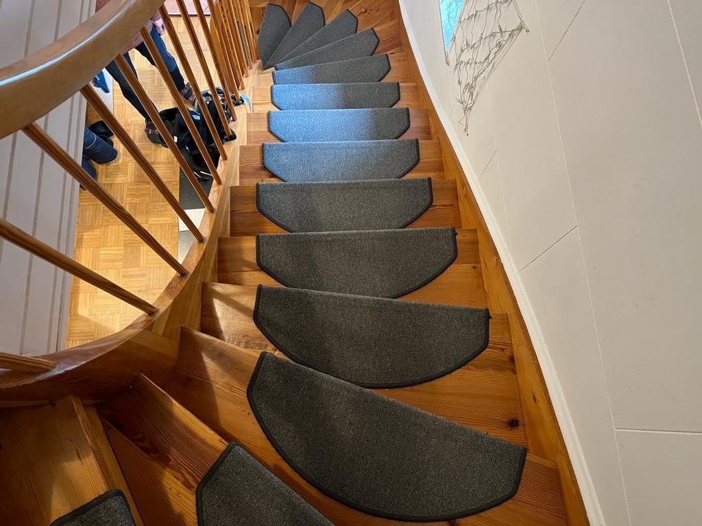 WG-Zimmer Wannsee Straße zum Löwen 25 - Treppe zum 1.Stock