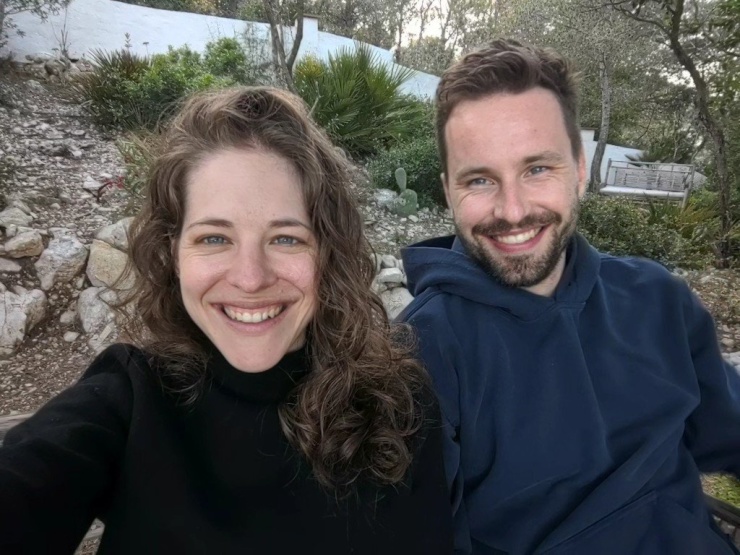 Ad image: Small family looking for cozy apartment