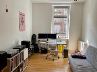 Anzeigenbild: WG-Zimmer (17qm) für 6Wochen mit großem Wohnzimmer, 1.OG Altbau, 10 Minuten Fußweg zum KIT