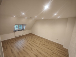 Anzeigenbild: Mitbewohner für Berufs-Wg gesucht: unkompliziert und ordentlich