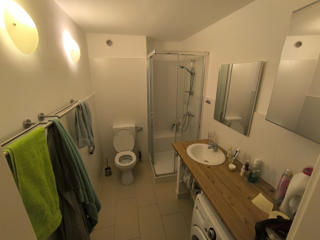 WG-Zimmer 12. Bezirk Meidling Hanauskagasse 4 - big bathroom
