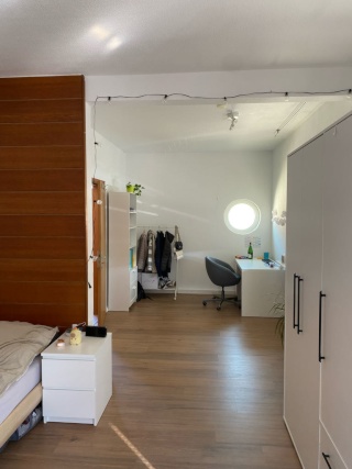 Anzeigenbild: 24m² WG Zimmer in netter 4er-Mädchen WG