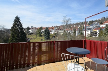 Ad image: Bright 3-bedroom apartment with balcony, garden with use & view to the green in Stuttgart-West Kräherwald