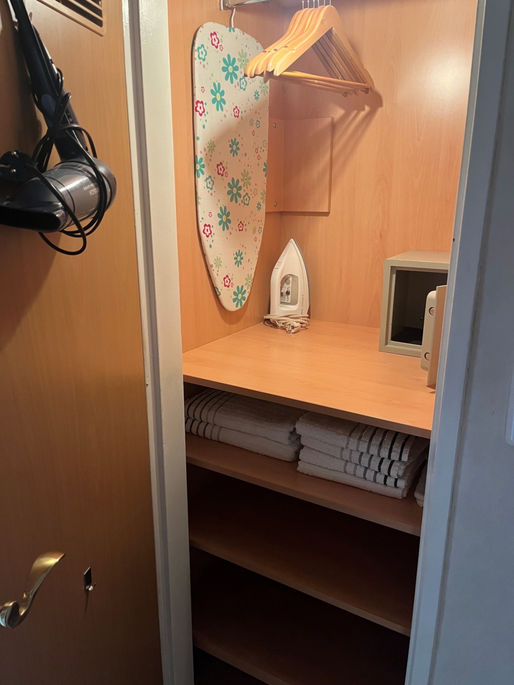 Chic Studio Apartment / Schicke 1-Zimmer-Wohnung Bockenheim – 60486 Frankfurt am Main Bockenheim – Vorschaubild 9