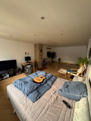 Anzeigenbild: Schönes Zimmer zur Zwischenmiete in sympathischer 3er-WG (zentrale Lage)