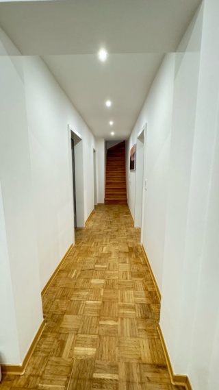 Anzeigenbild: Ab sofort ( 1 ) zimmer FREI - Möblierte WG-Zimmer Toplage