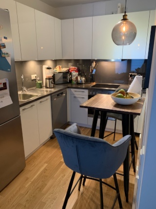 Imagen del anuncio: Hermoso apartamento de 2,5 dormitorios con terraza en el Stadtpark (U3, totalmente equipado)