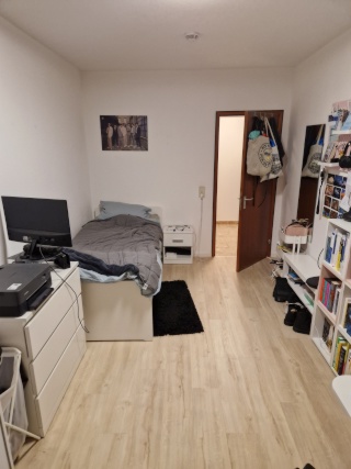 Anzeigenbild: 4er Mädchen WG sucht neue Mitbewohnerin