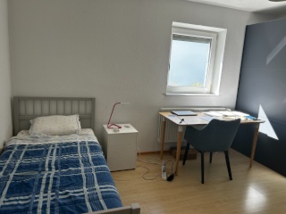 Anzeigenbild: 16m2 möbliertes Zimmer mit großer Gemeinschaftsküche