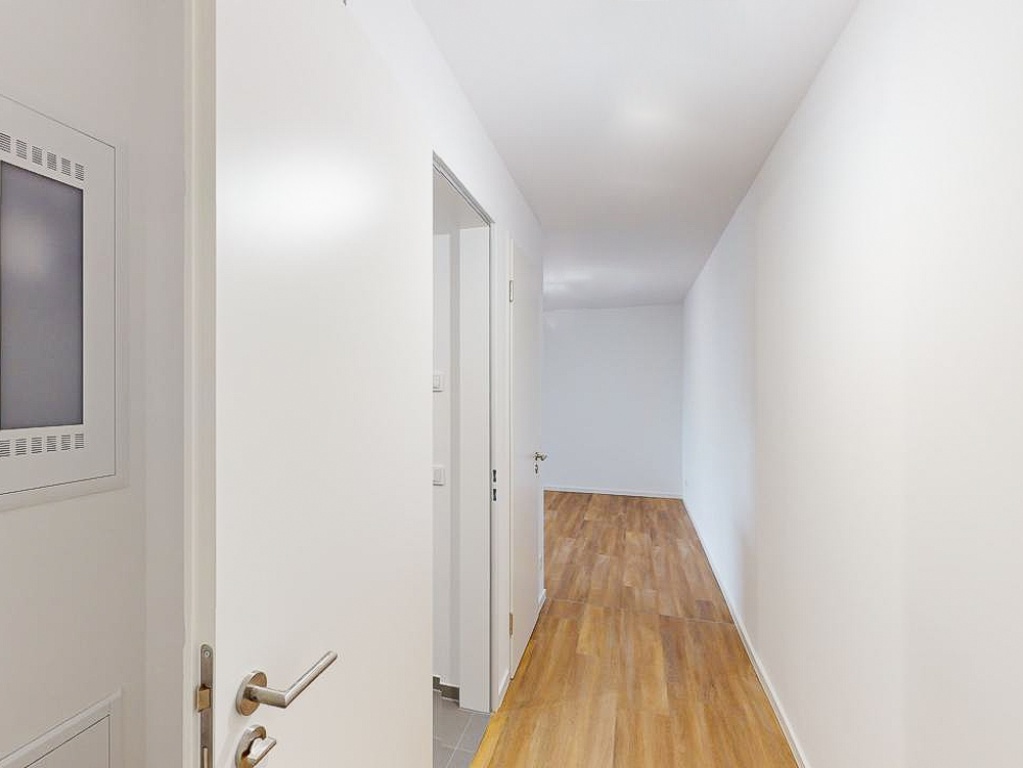 Own Your Style – Stylisches 1-Zimmer-Apartment mit Loggia im Herzen Berlins – Lisa-Fittko-Straße 11, 10557 Berlin – Vorschaubild 11