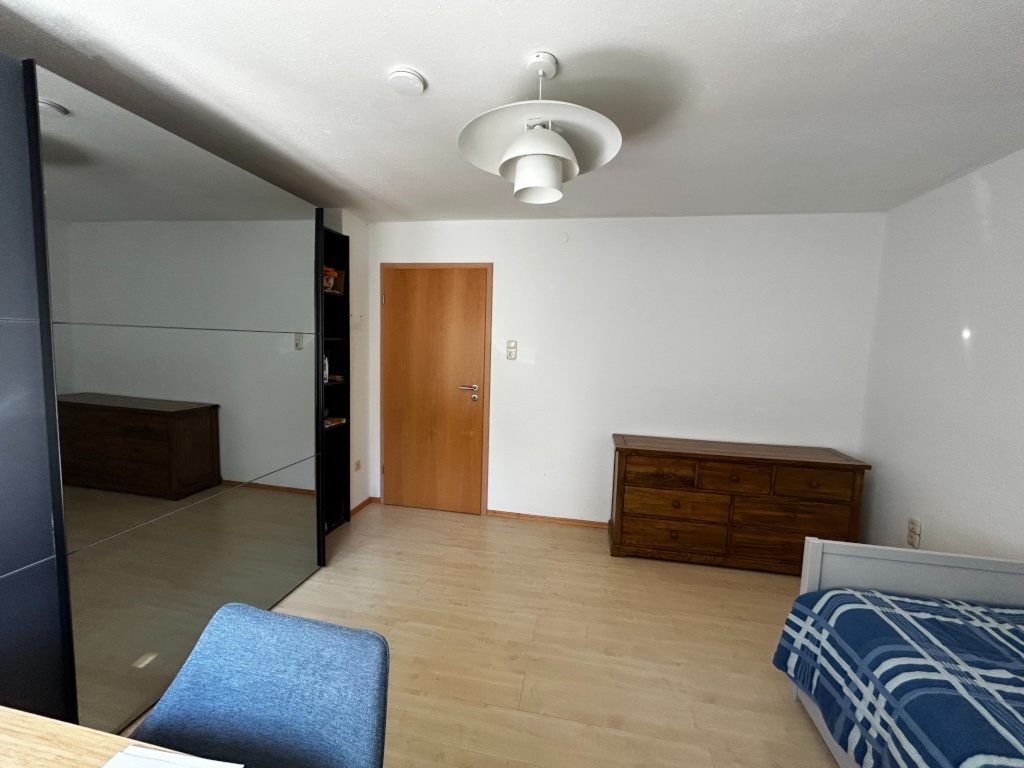 WG-Zimmer Garching bei München Tannenbergstr. 2 - 16m2 möbliertes Zimmer