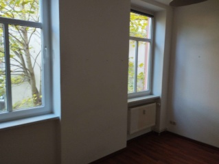 Anzeigenbild: WG-Zimmer 12m² in Stadtmitte (unmöbiliert)