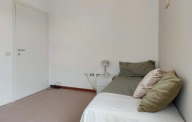 Anzeigenbild: AB Mitte Dezember für 3-12 Monate - kleines aber feines WG Zimmer im 2. Bezirk mit separater Küche Bad und Toilette & Waschtrockner