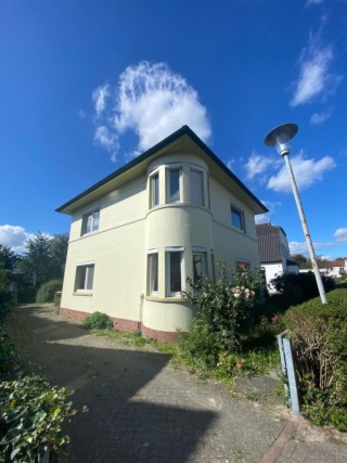 Anzeigenbild: WG-Zimmer in schöner Stadtvilla mit Garten, direkt an der Großen Straße