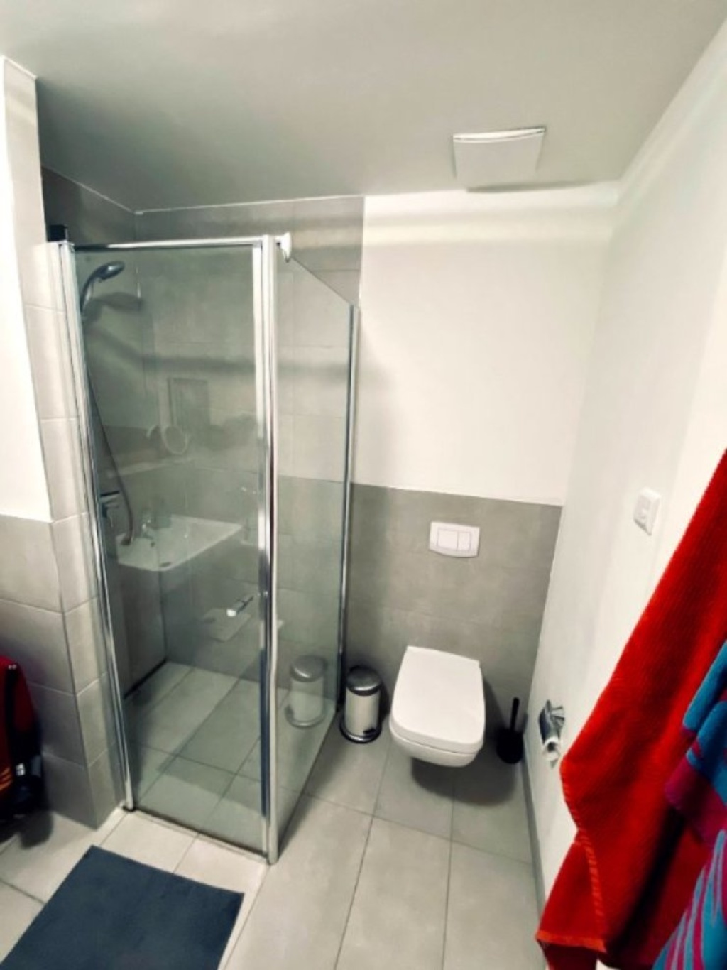WG-Zimmer Friedrichshain Hauffstraße - Bad unten