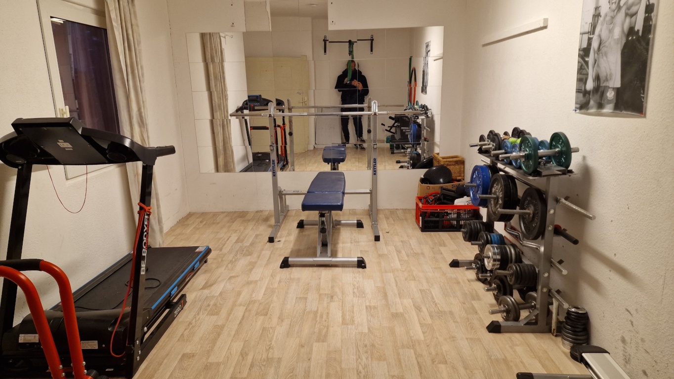 WG-Zimmer Elberfeld Arminiusstr. 10 - Sportraum