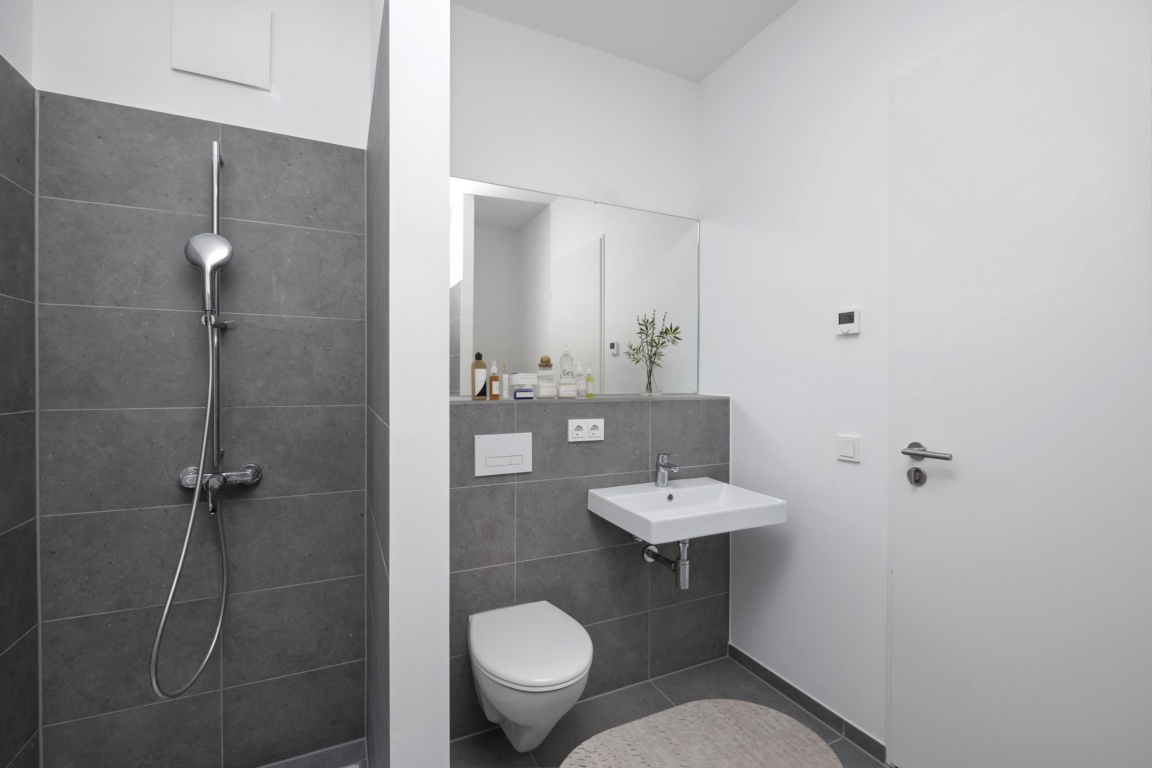 Own Your Style – Stylisches 1-Zimmer-Apartment mit Loggia im Herzen Berlins – Lisa-Fittko-Straße 11, 10557 Berlin – Vorschaubild 5